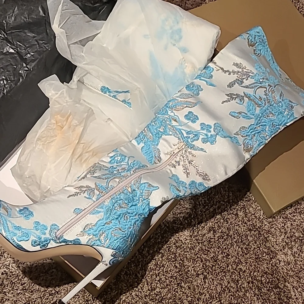 Women's knee high boots - Picture 3 of 6